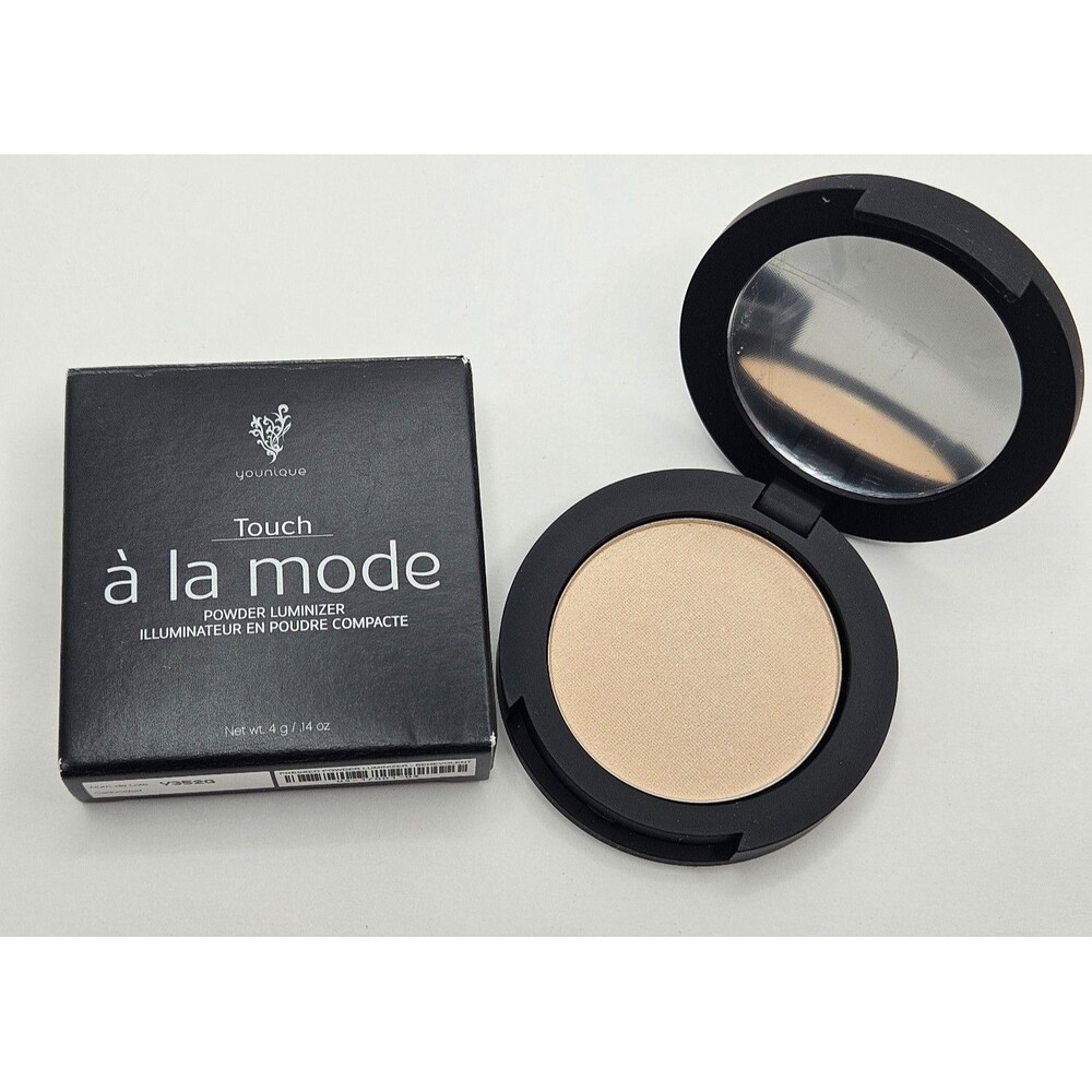 Younique Touch A La Mode Powder Luminizer Benevolent .14 oz New